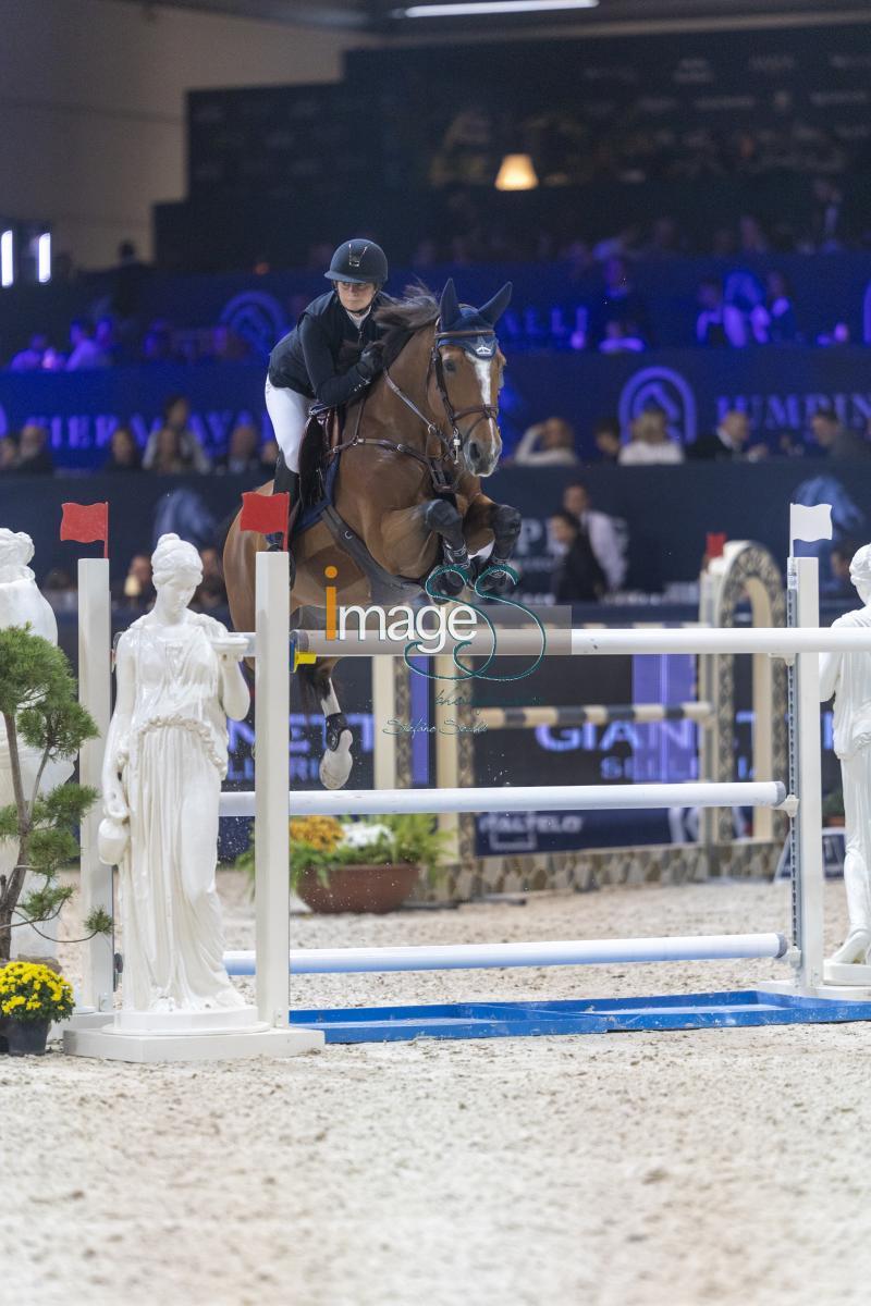 Sadran Jeanne (FRA) riding Funky Boy des Reves_Verona_20241109_SS358191.jpg